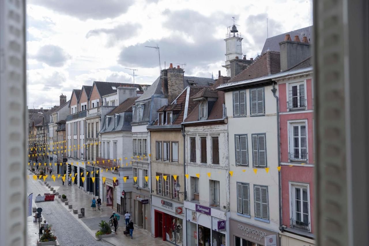 Exceptionnel Appart Haussmannien Au Coeur De Ville Troyes Luaran gambar