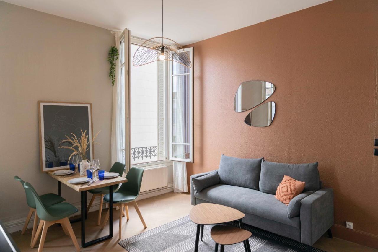 Exceptionnel Appart Haussmannien Au Coeur De Ville Troyes Luaran gambar